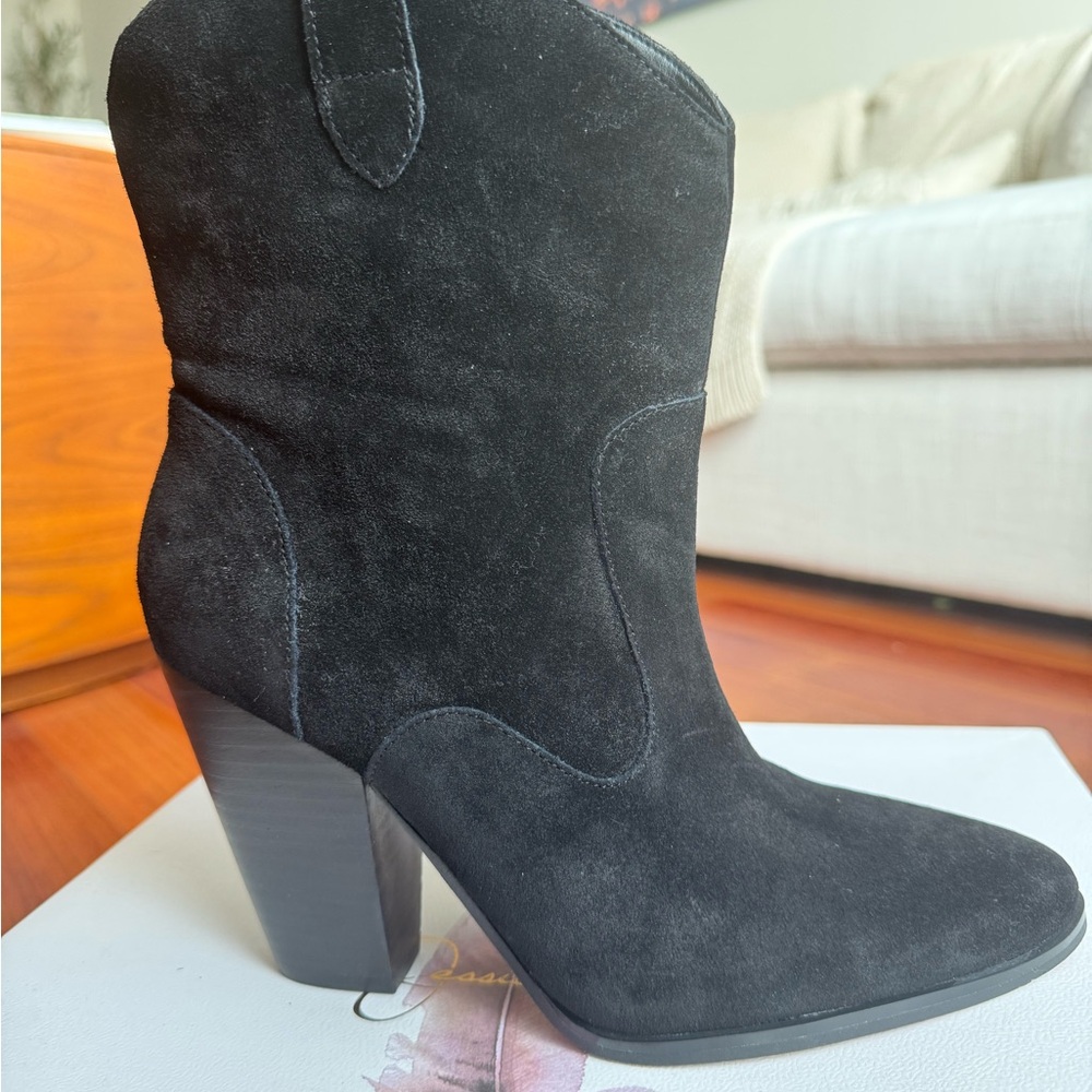 Jessica Simpson Black Suede Heeled Boots
